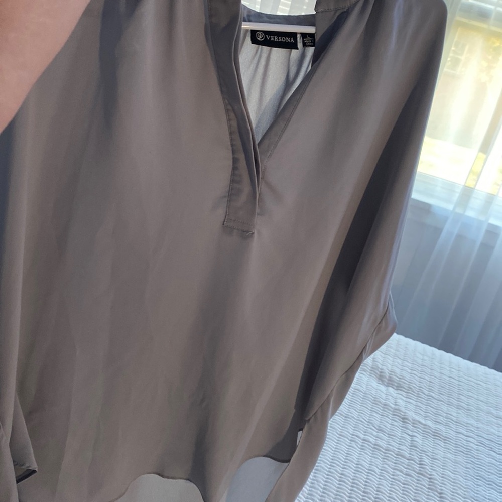 versona blue shirt